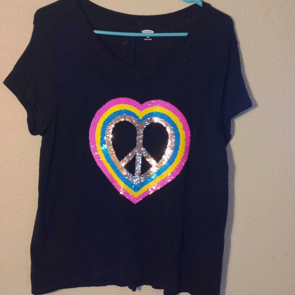 Women Top Peace Sign